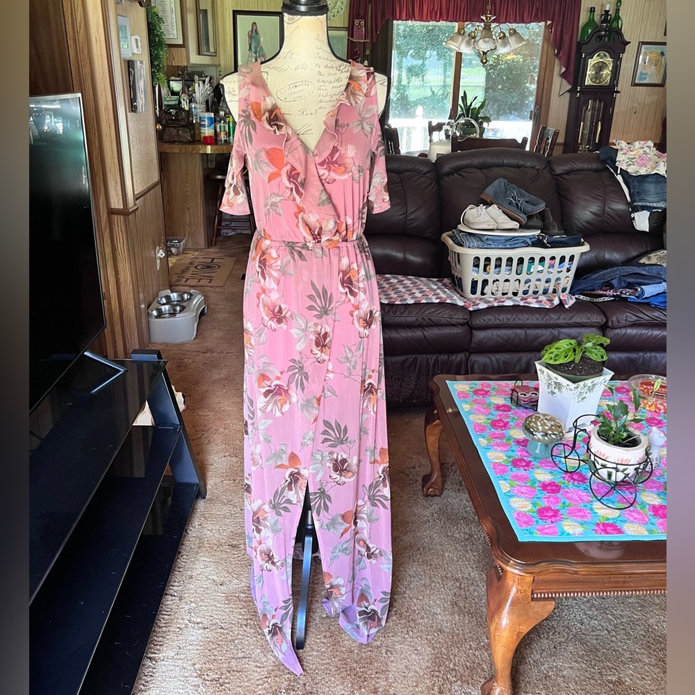 Woman’s beautiful Before You Collection long high low floral sheer long dress.